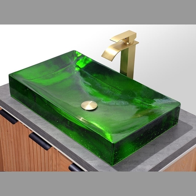 Progetto di bagno in vetro vetrato con vasche da bagno a rifiuti